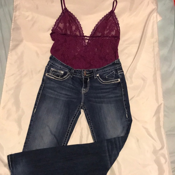 Medium wash Vigoss jeans. - Picture 8 of 8